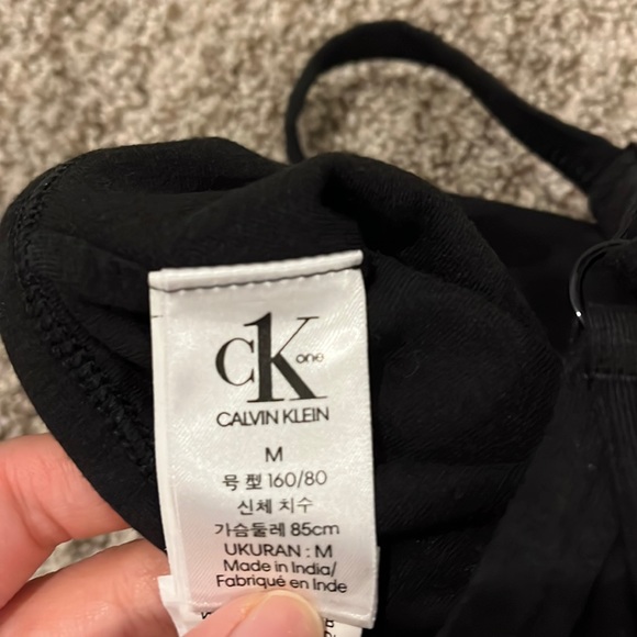Calvin Klein black sports bra - Picture 3 of 3